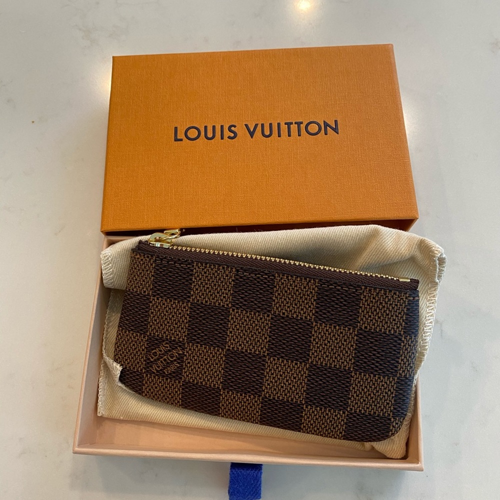Brand new LV key pouch in damier ebene